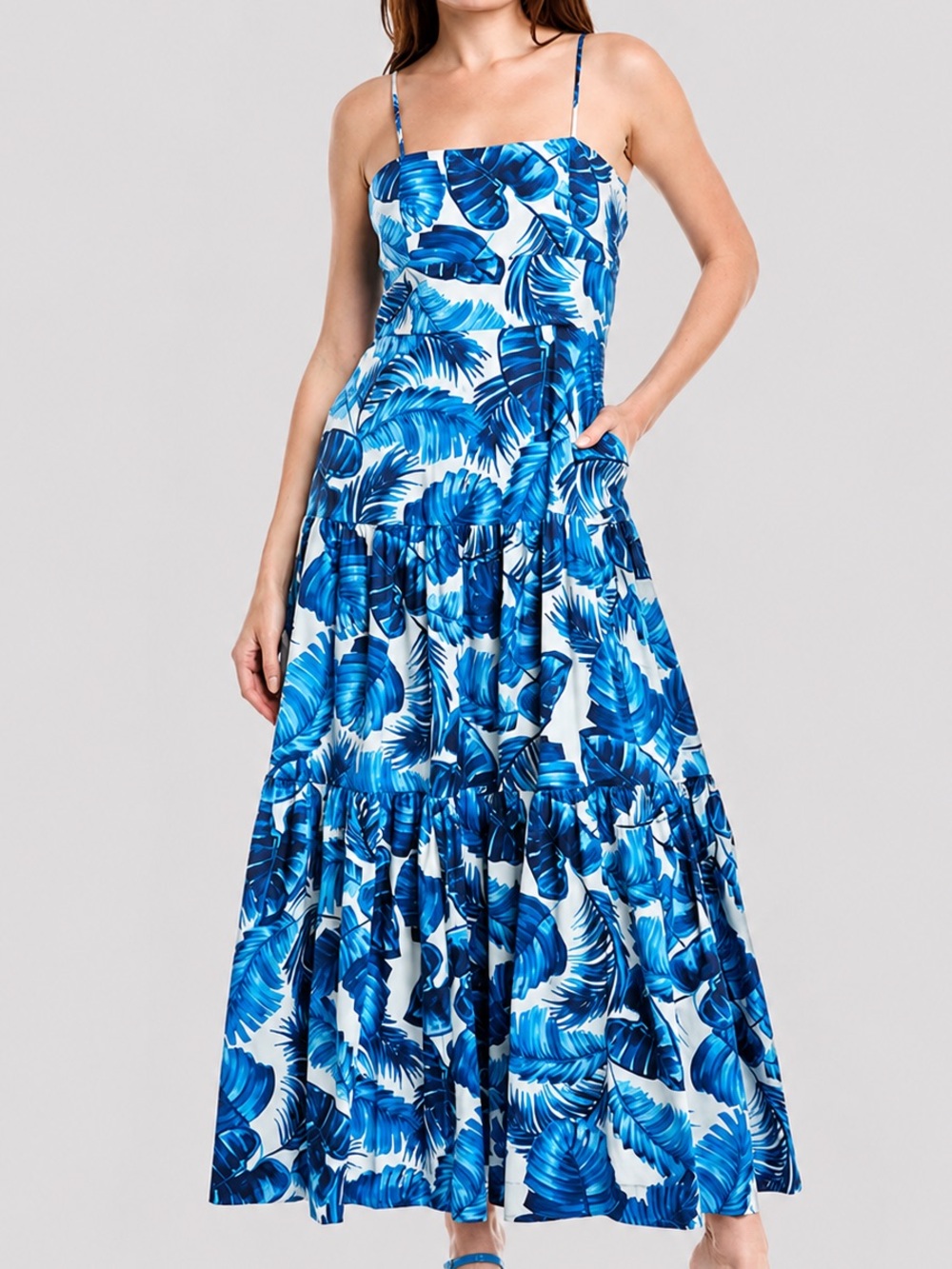 🆕🦋Ann Taylor Blue Tropical Palm Leaf Maxi Dress Size 6 Tiered Sundress Resort